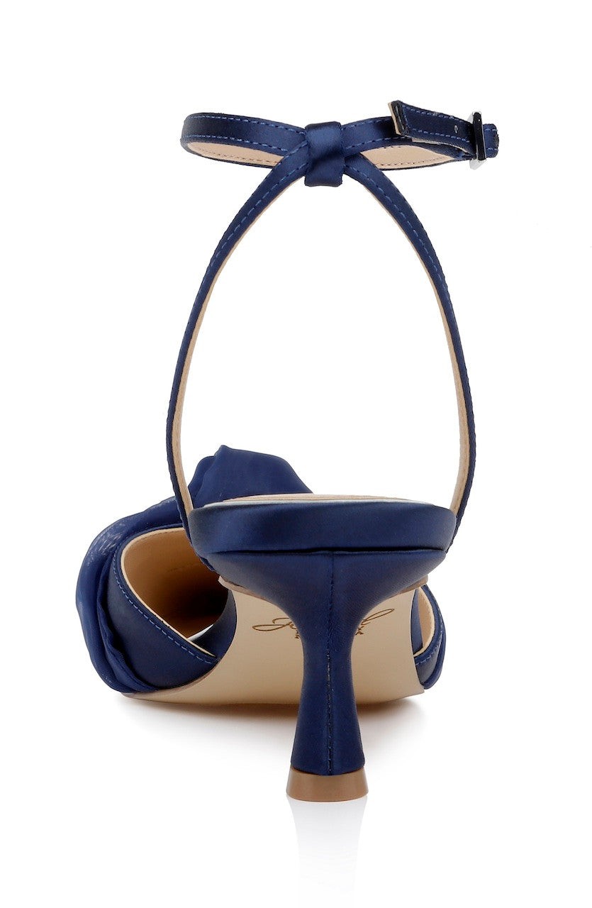 Favor Pointed Toe Kitten Heels