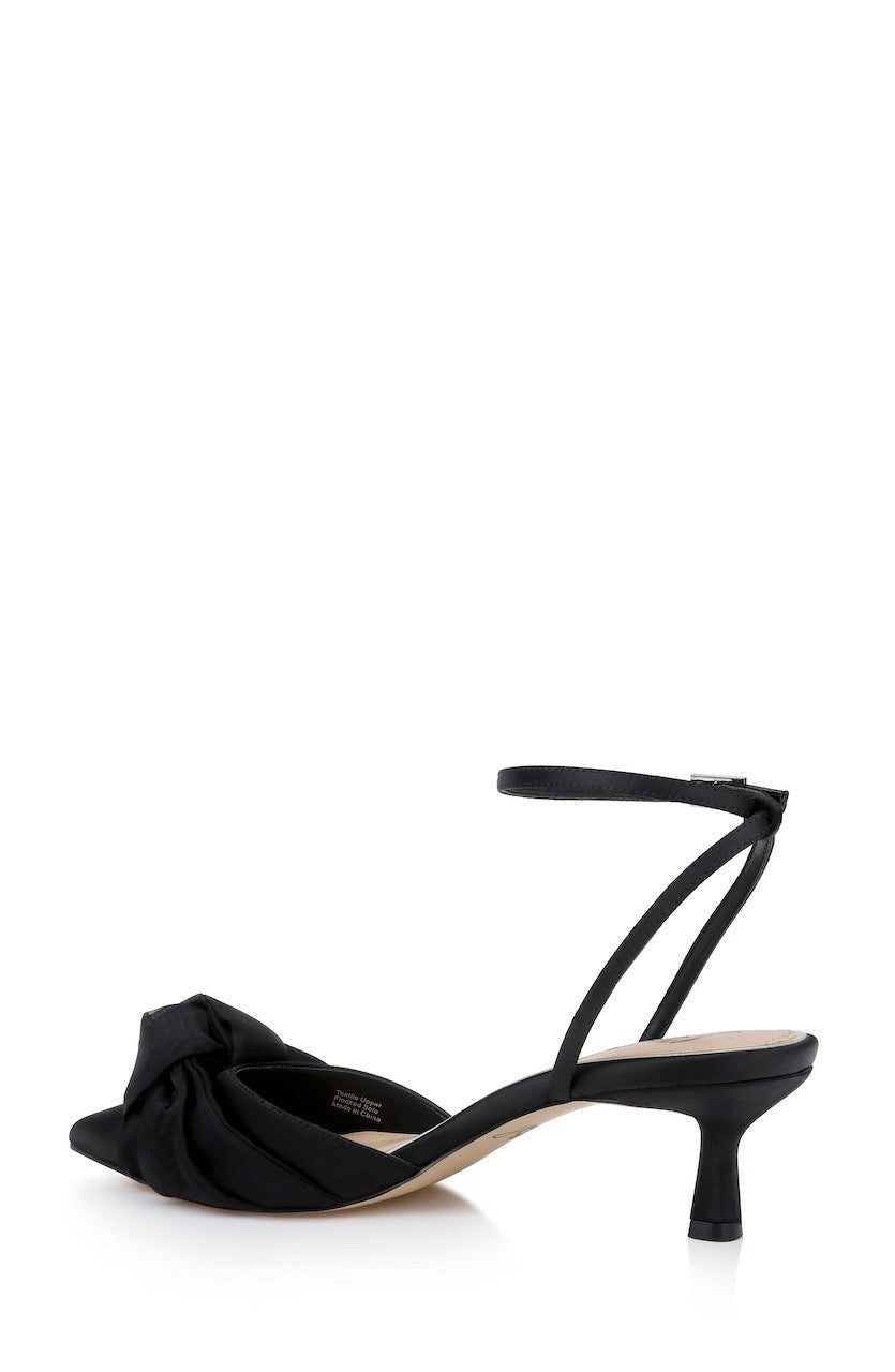 Favor Pointed Toe Kitten Heels