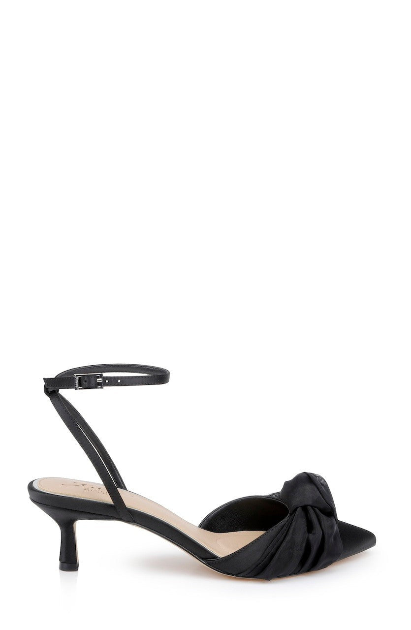 Favor Pointed Toe Kitten Heels