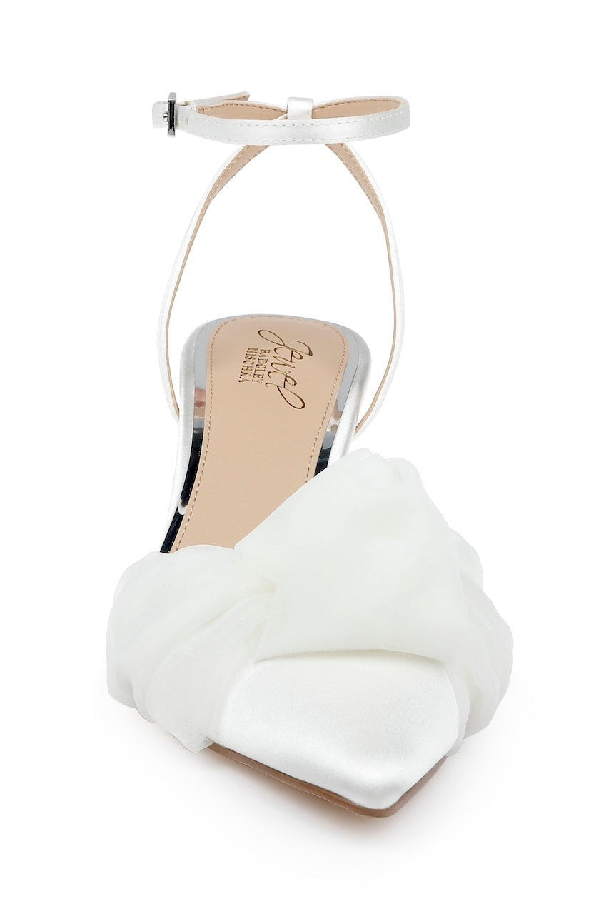 Favor Pointed Toe Kitten Heels