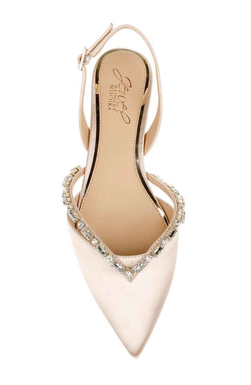 Camden Pointed Flat