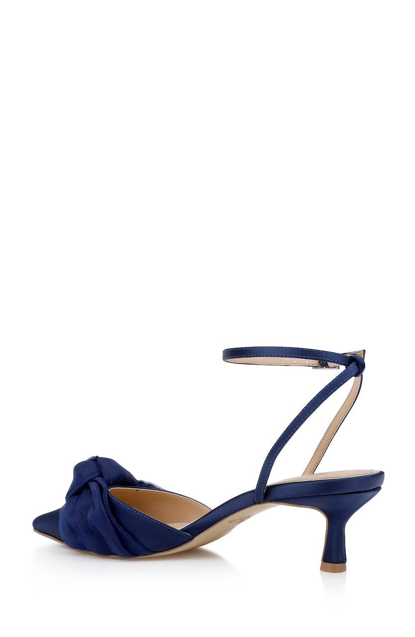 Favor Pointed Toe Kitten Heels