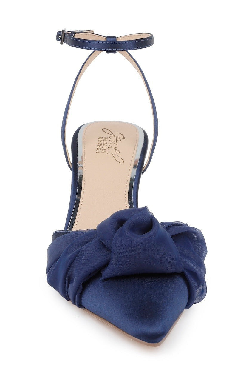 Favor Pointed Toe Kitten Heels